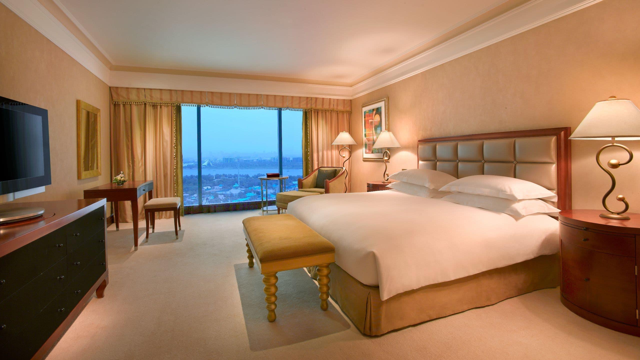 Grand Hyatt Dubai Hotel Exterior photo A bedroom at the hotel
