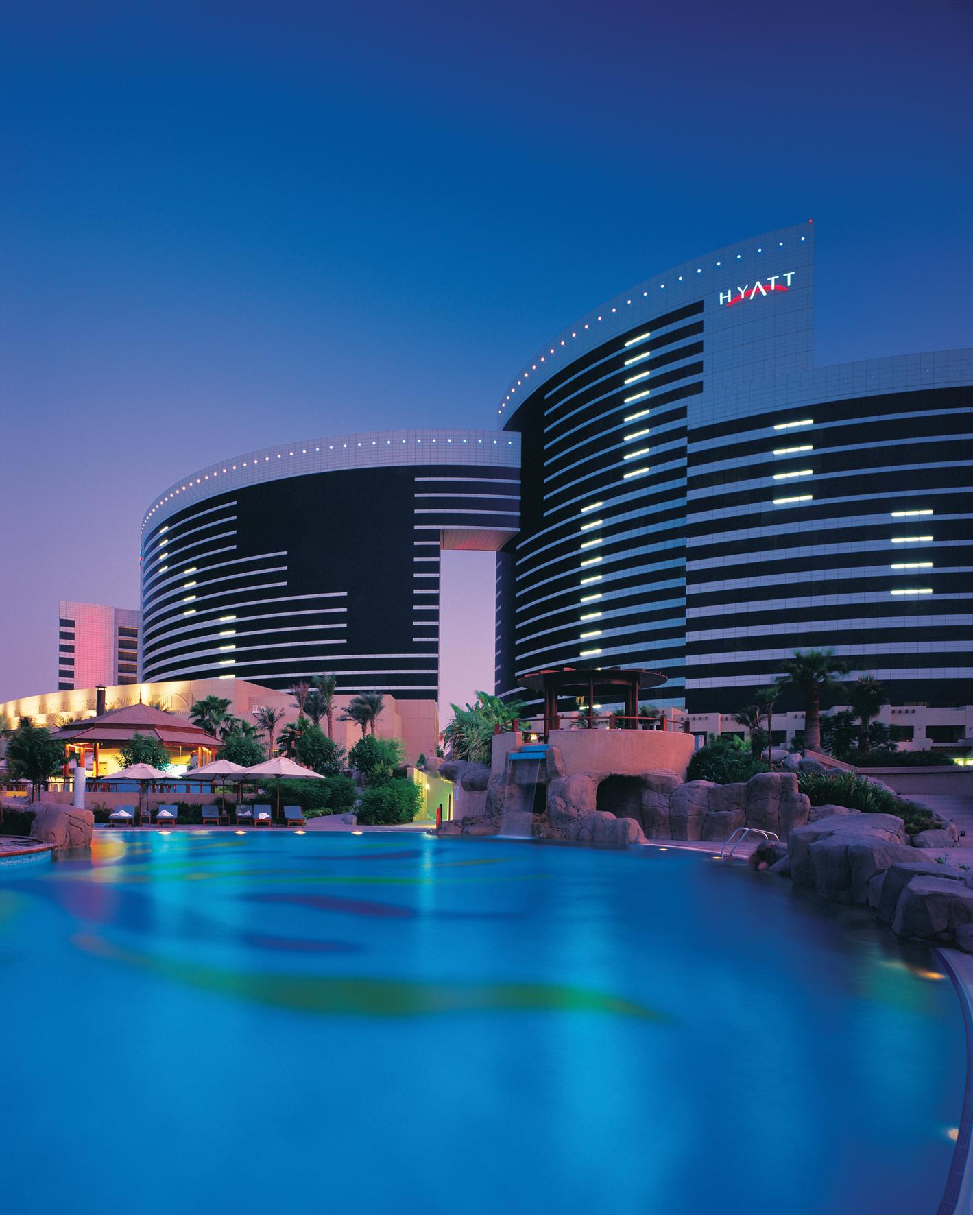 Grand Hyatt Dubai Hotel Exterior photo The hotel at night