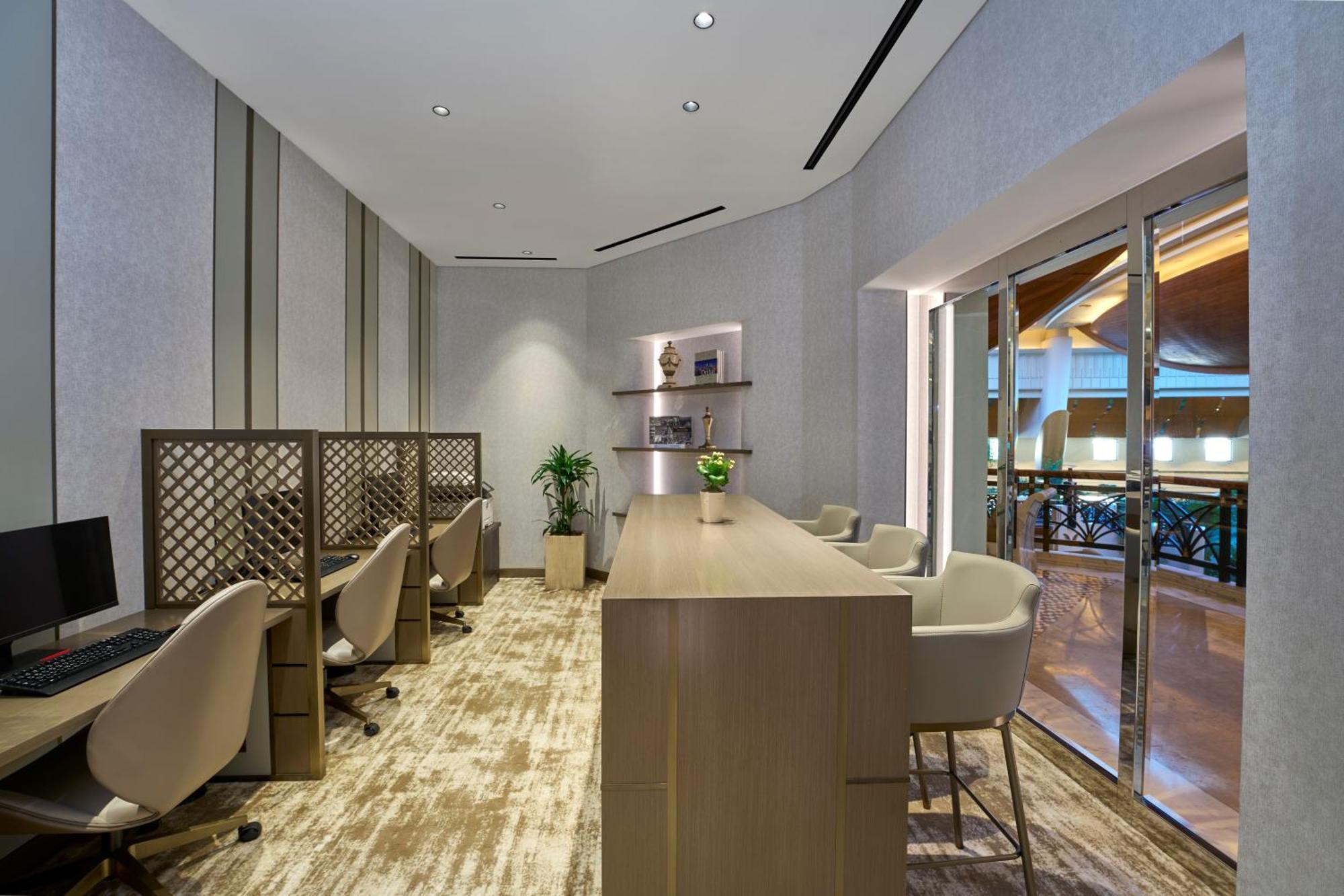 Grand Hyatt Dubai Hotel Exterior photo Business Center